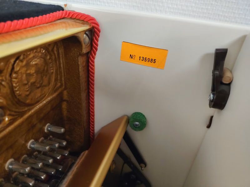 Nydelig Seiler 122 piano