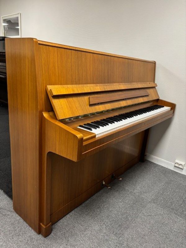 August Førster piano