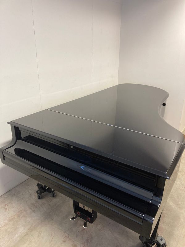 Flott Petrof P I 284cm Konsertflygel