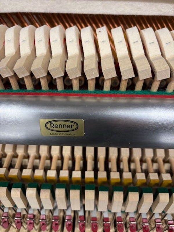 Petrof P-131M Konsertpiano