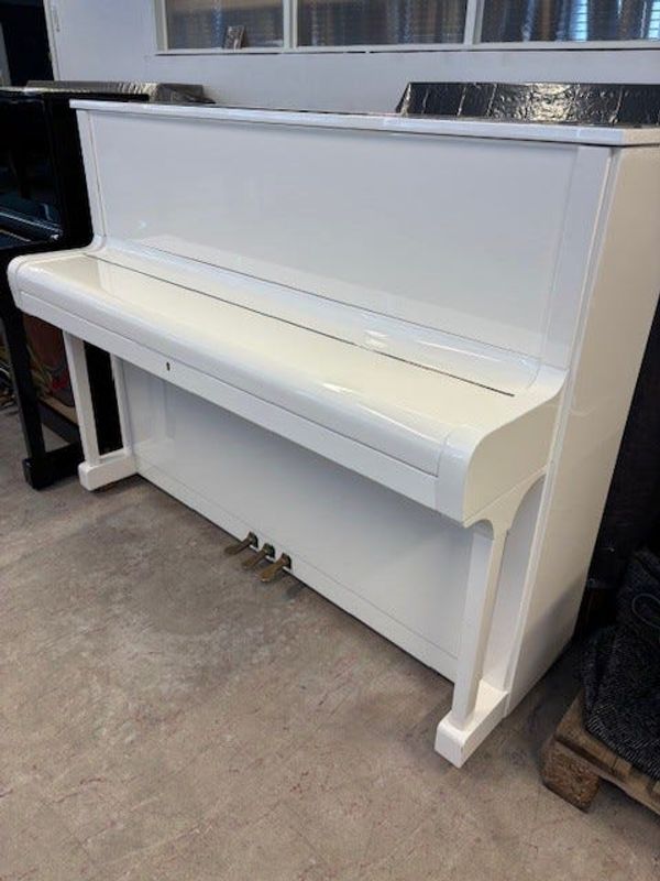 Rönisch piano