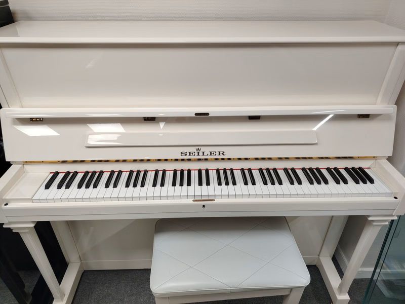 Nydelig Seiler 122 piano